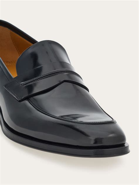 salvatore ferragamo penny loafer